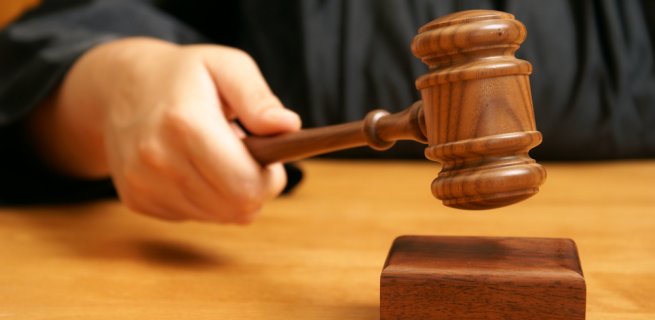 محامي يترافع فى قضية 5 ايام متصلة - مدينة الخدام - أفكار مدارس الأحد